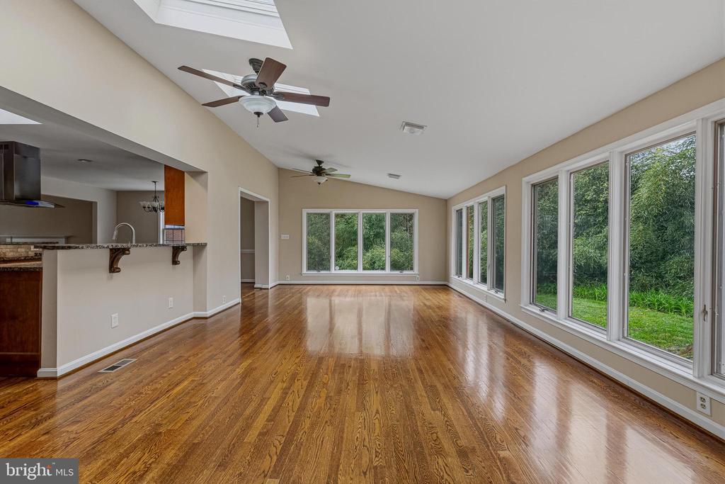 1322 CORDELIA COURT