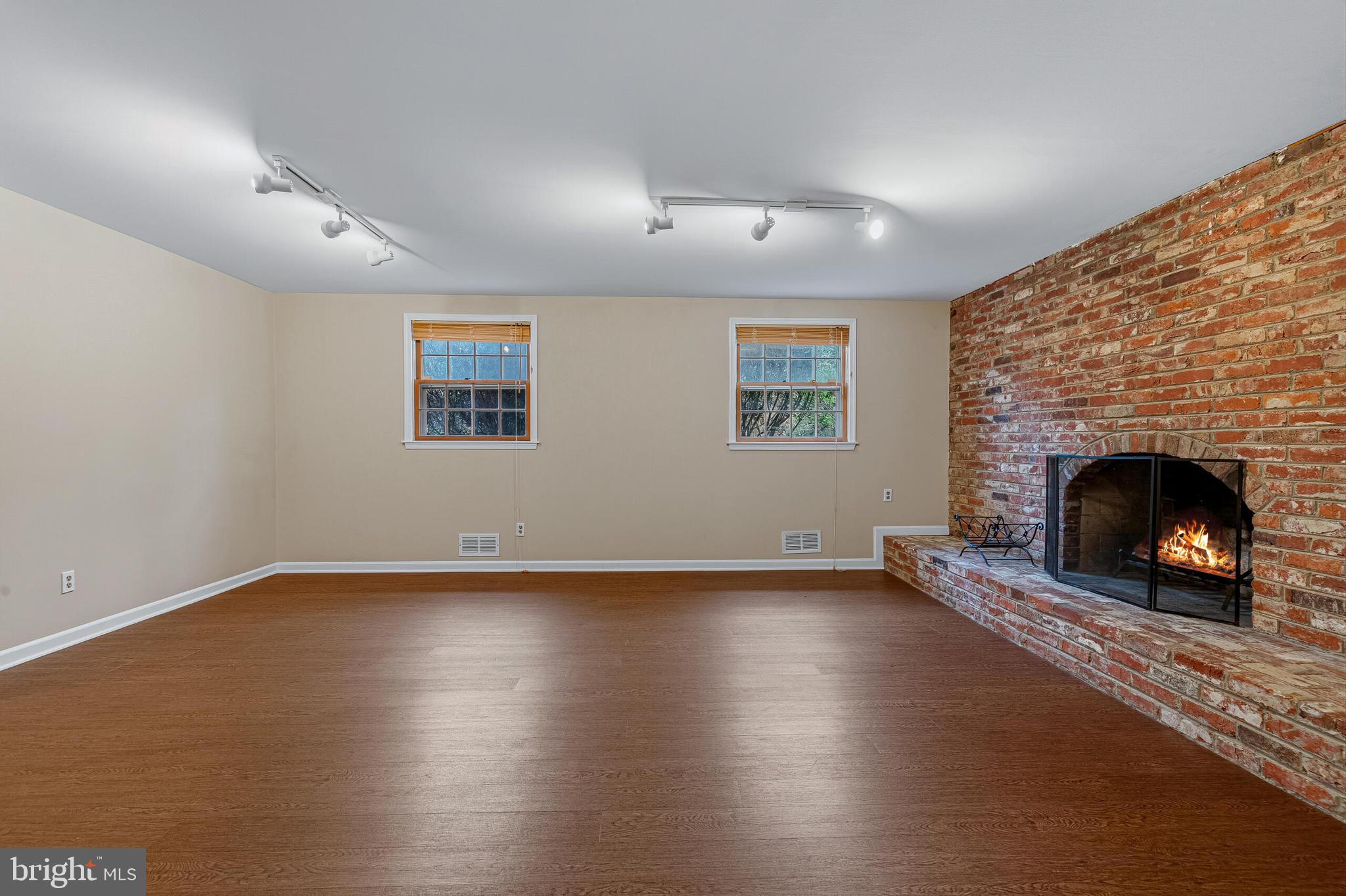 1322 CORDELIA COURT