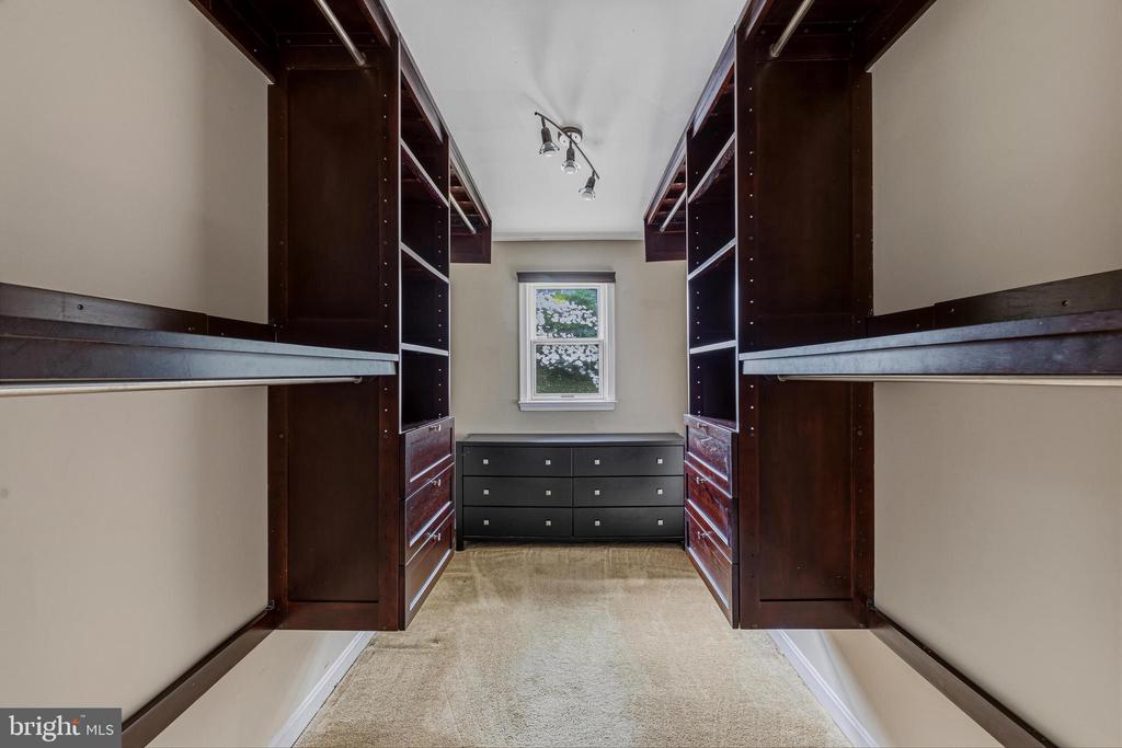 1322 CORDELIA COURT