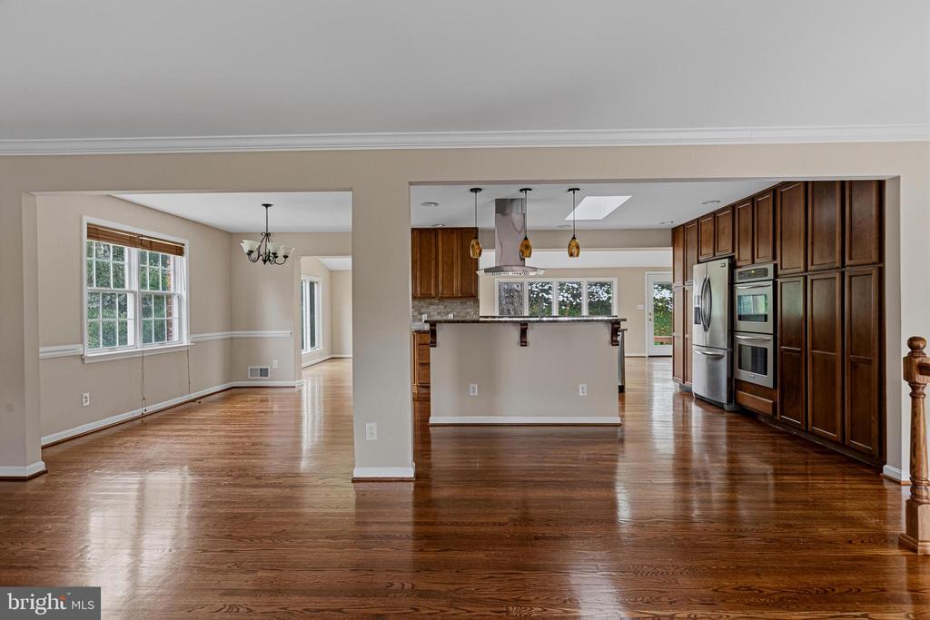 1322 CORDELIA COURT