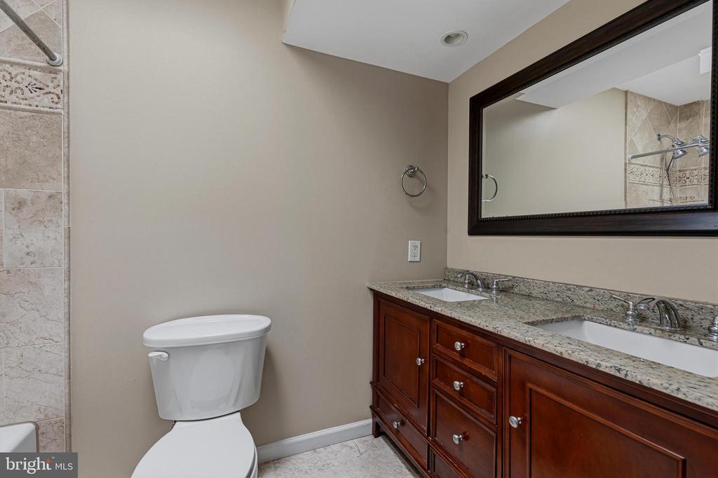 1322 CORDELIA COURT