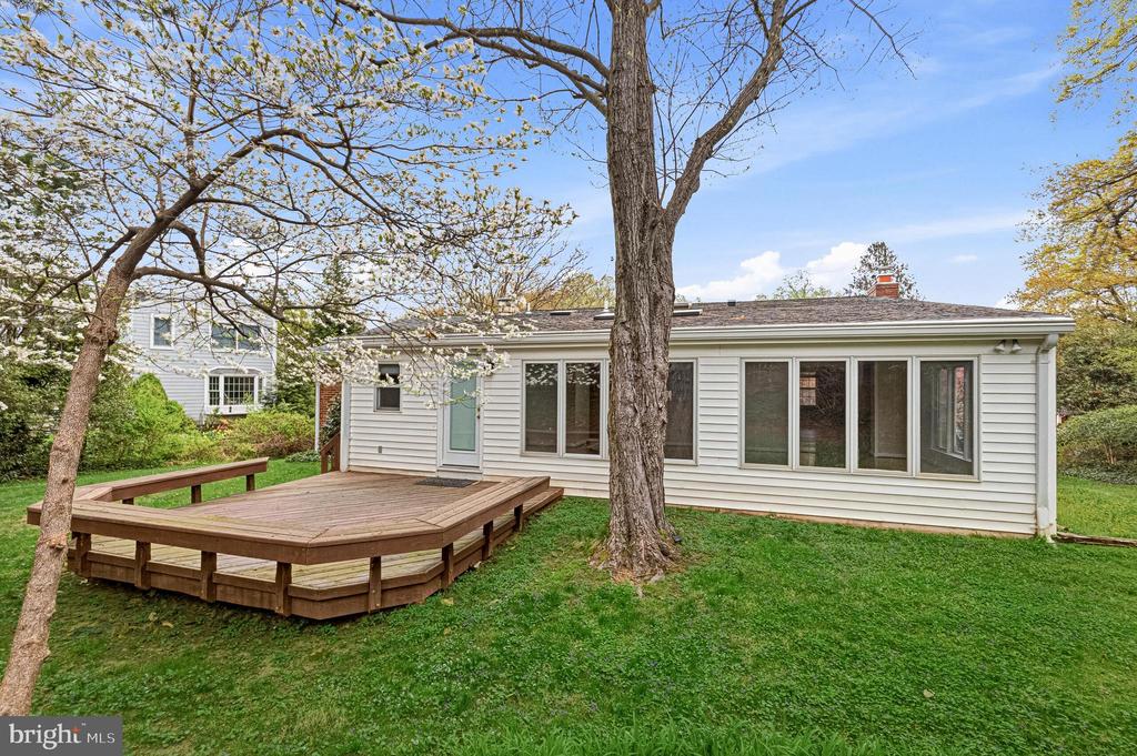 1322 CORDELIA COURT
