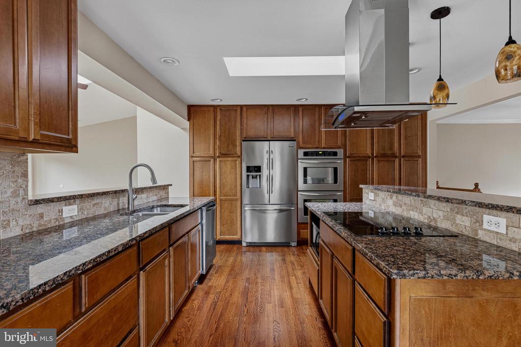 1322 CORDELIA COURT