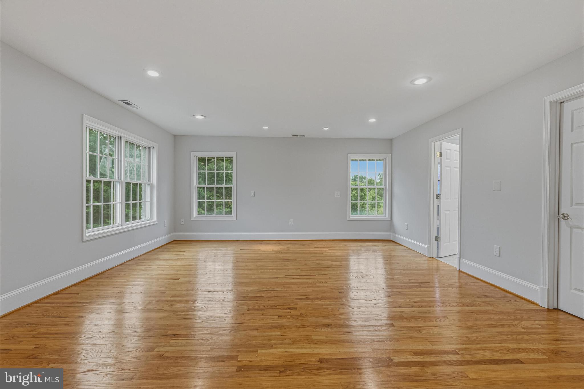 837 SENECA ROAD