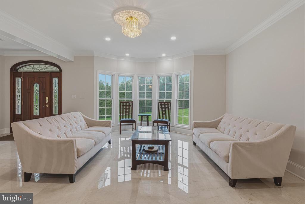 837 SENECA ROAD