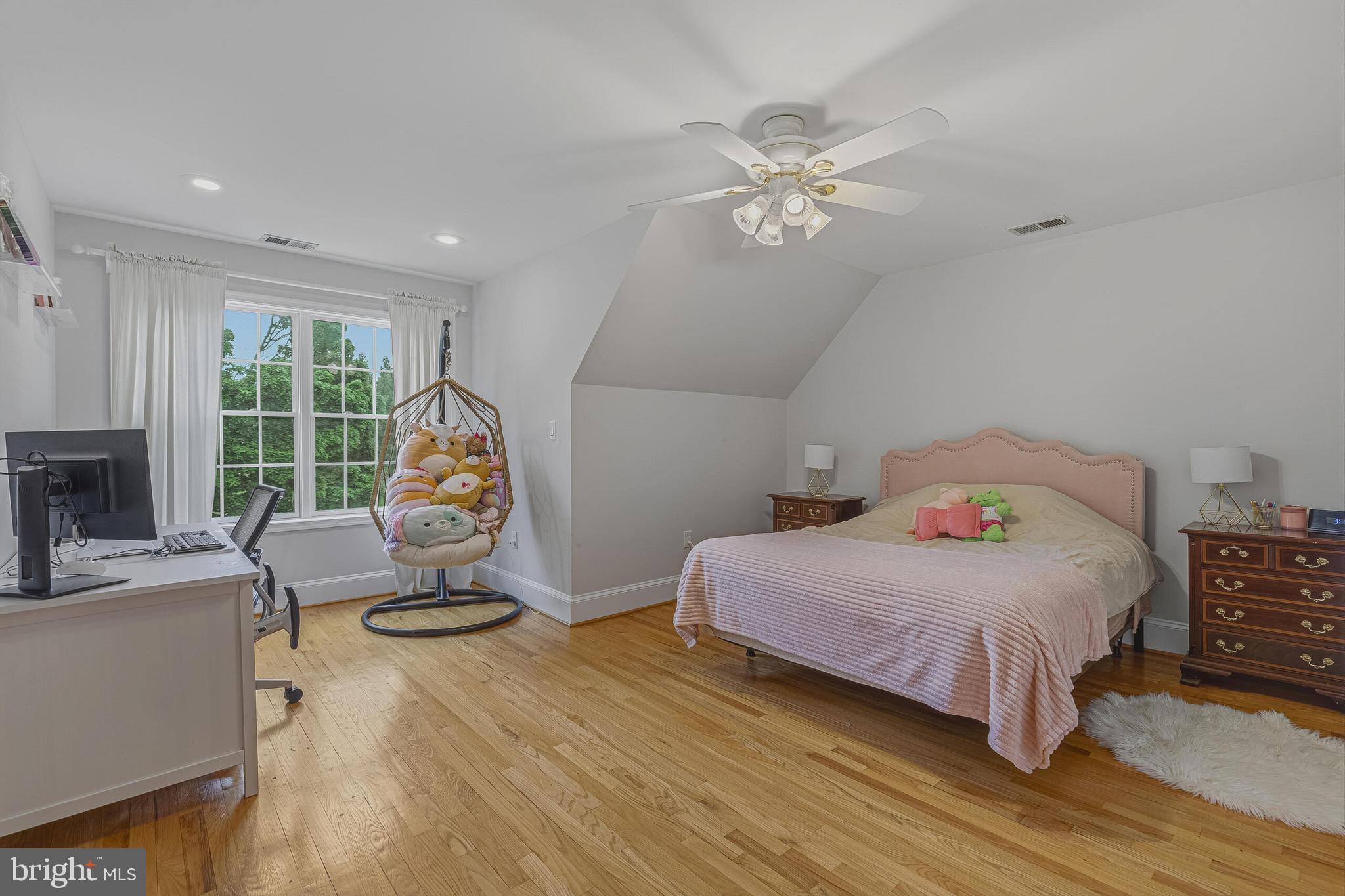 837 SENECA ROAD