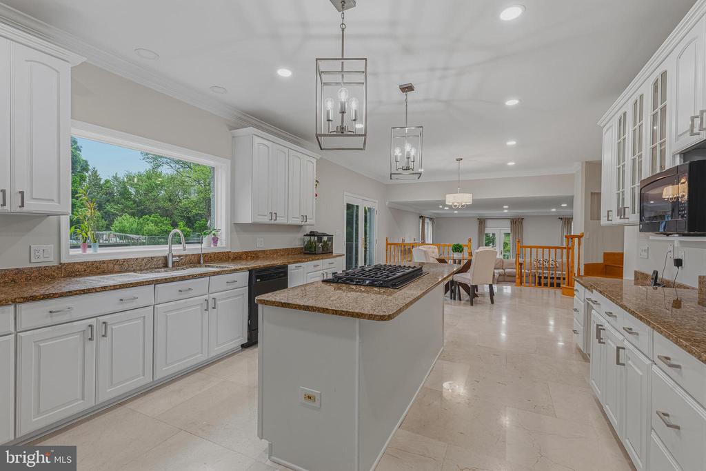 837 SENECA ROAD