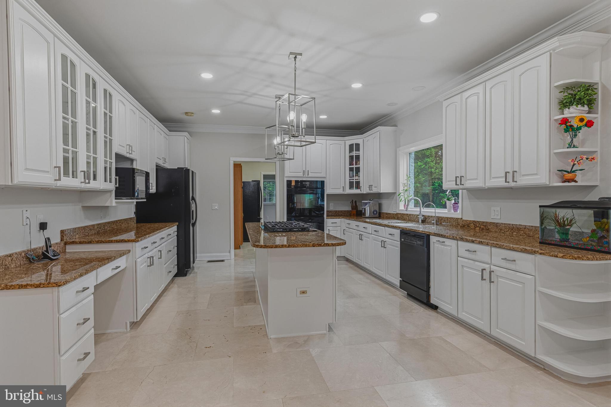 837 SENECA ROAD