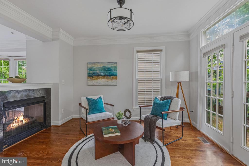 4138 TIMBER LOG WAY