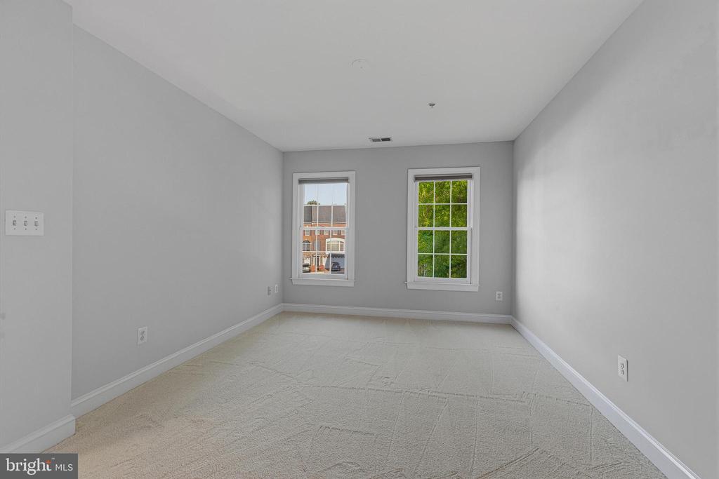 4138 TIMBER LOG WAY