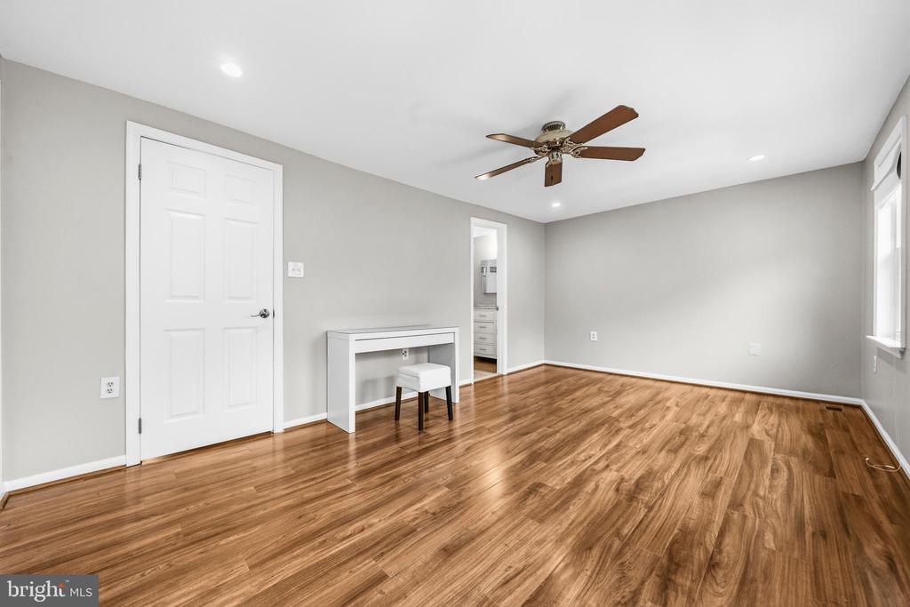 10058 CHESTNUT WOOD LANE