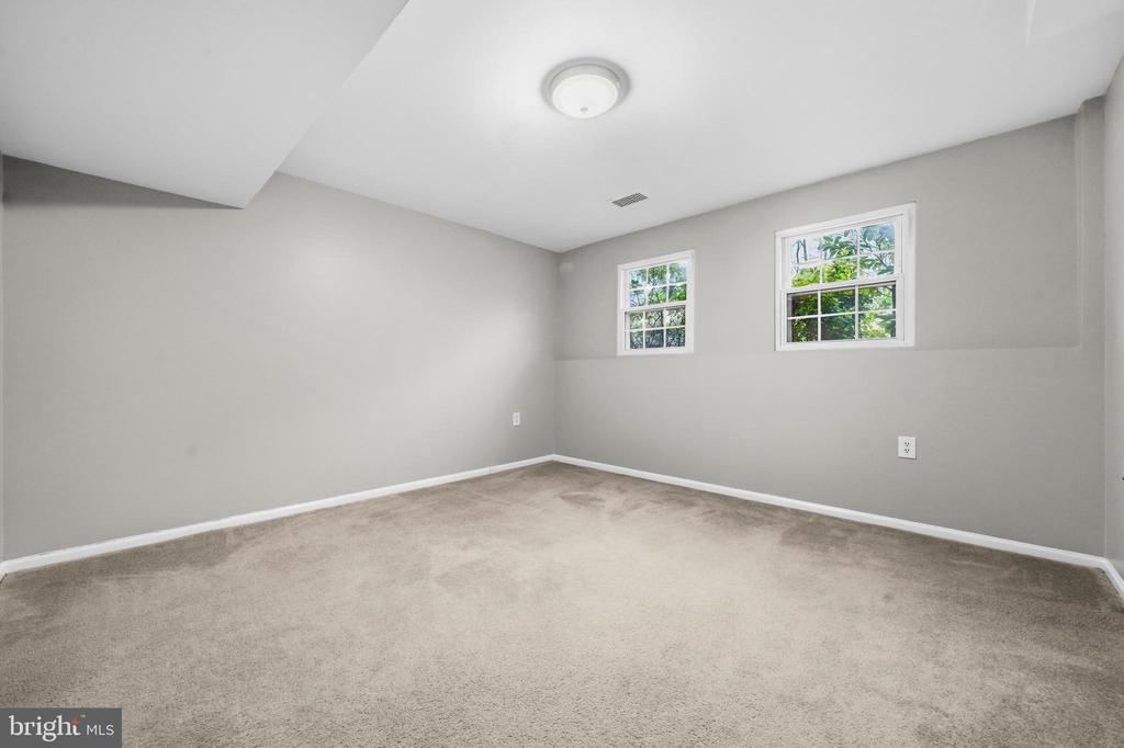 10058 CHESTNUT WOOD LANE