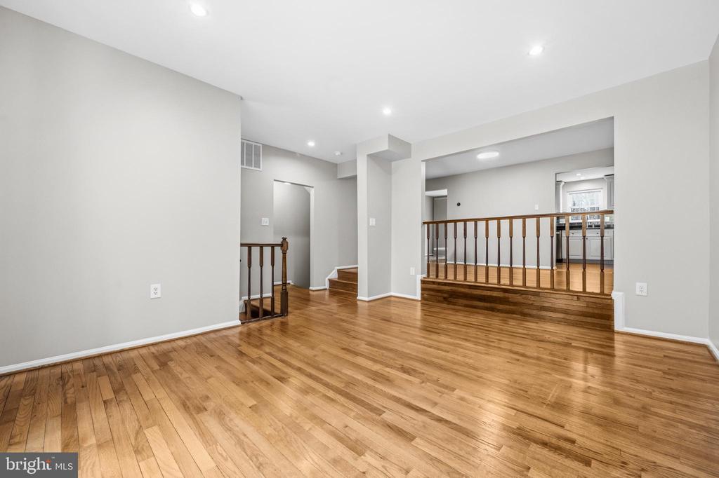 10058 CHESTNUT WOOD LANE