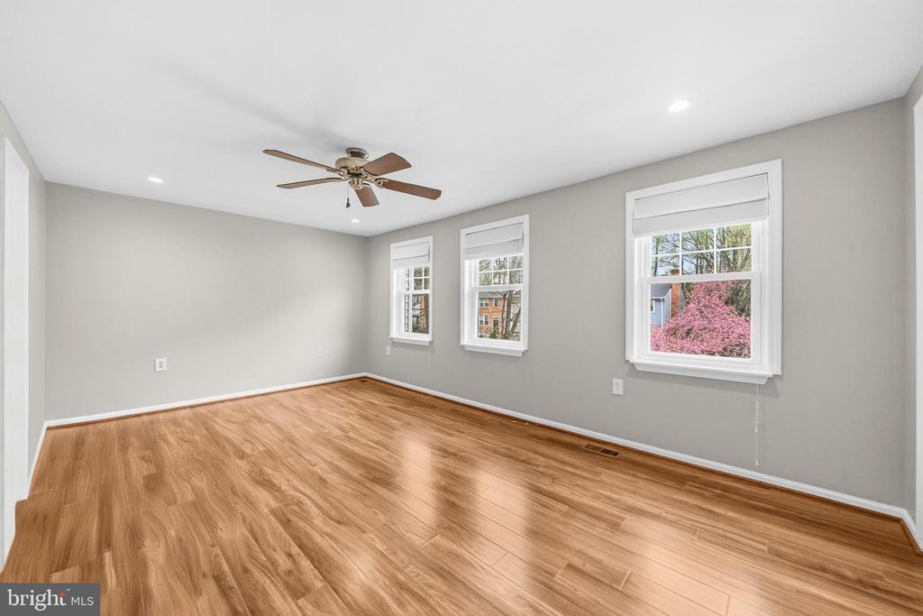 10058 CHESTNUT WOOD LANE