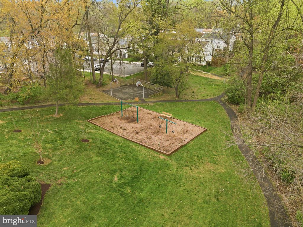 10058 CHESTNUT WOOD LANE