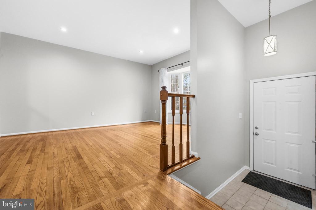 10058 CHESTNUT WOOD LANE