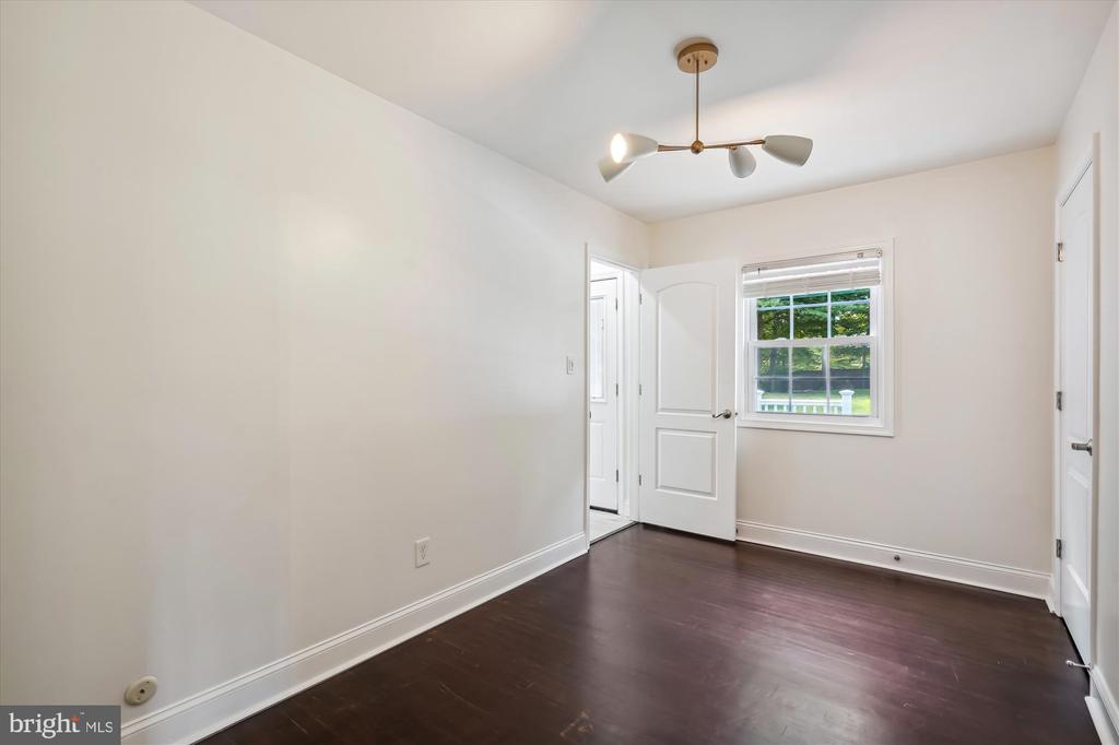 109 MOORE AVENUE SW