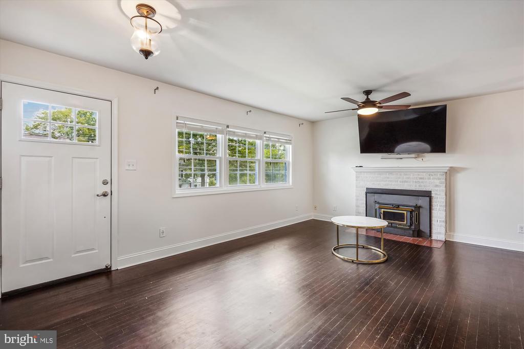 109 MOORE AVENUE SW
