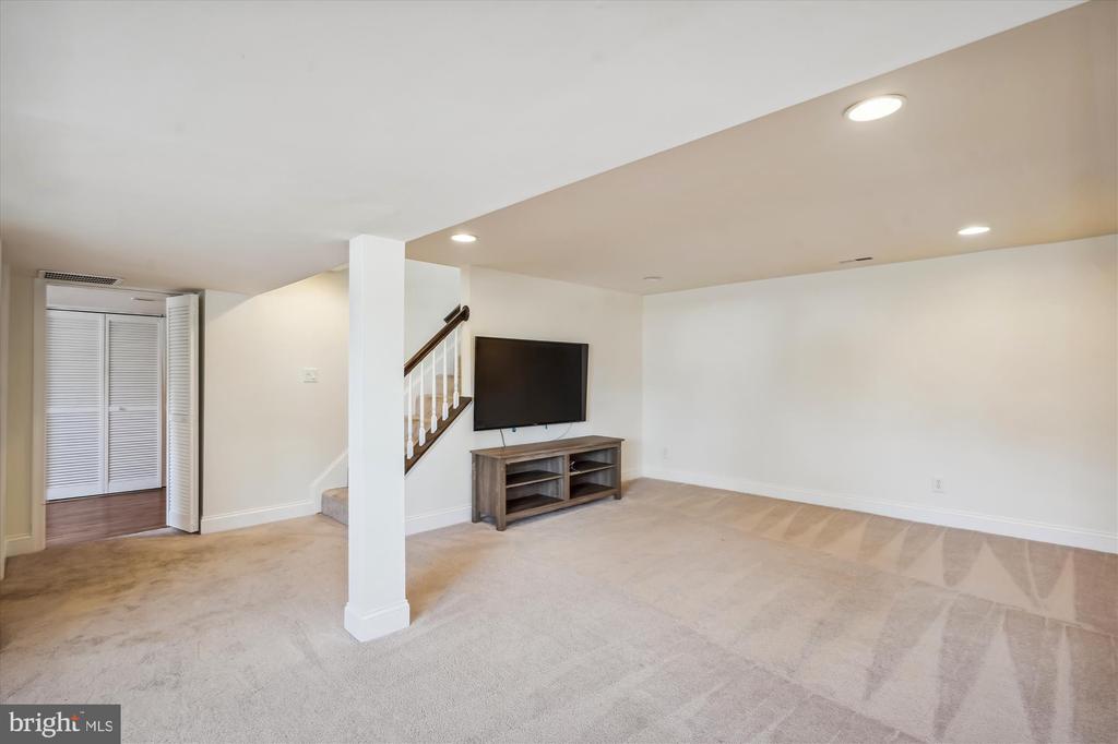 109 MOORE AVENUE SW