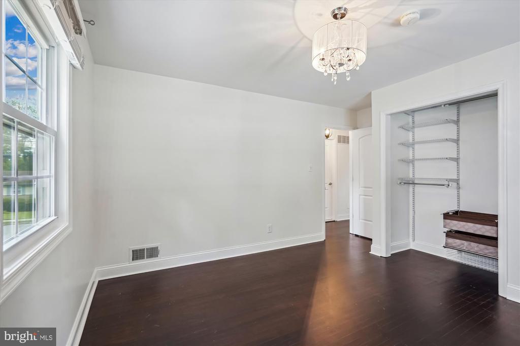109 MOORE AVENUE SW