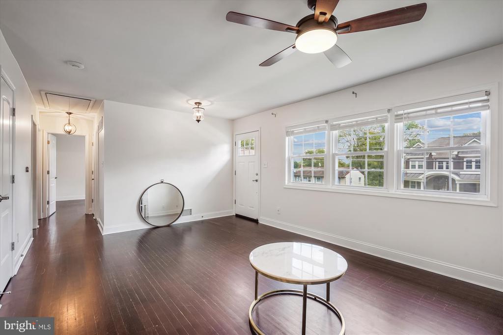 109 MOORE AVENUE SW
