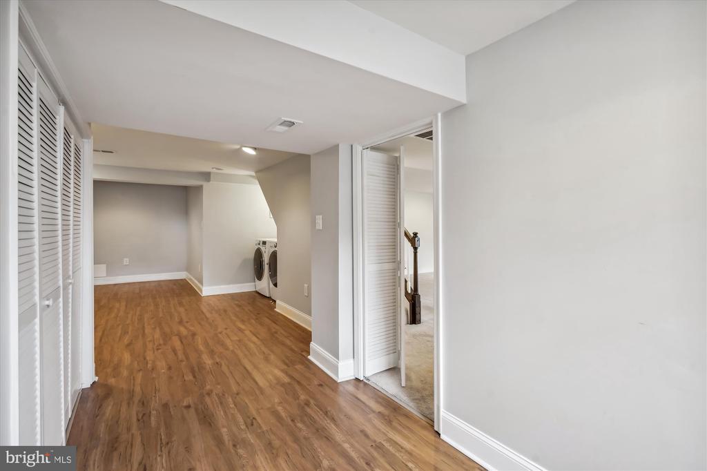 109 MOORE AVENUE SW