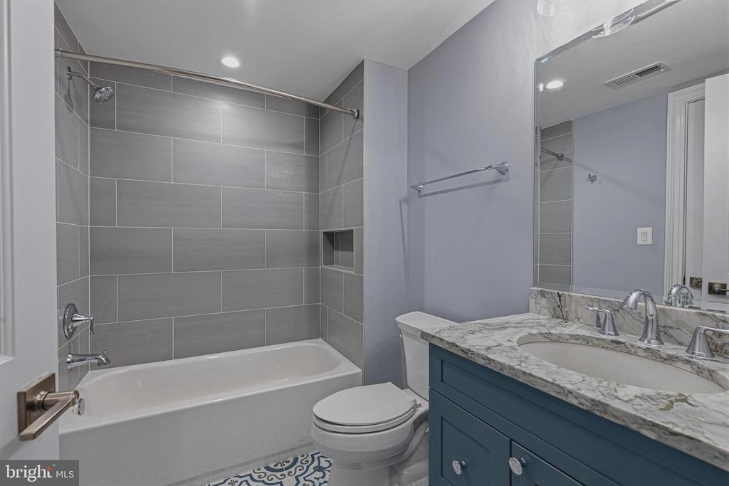 7820 CALPURNIA COURT