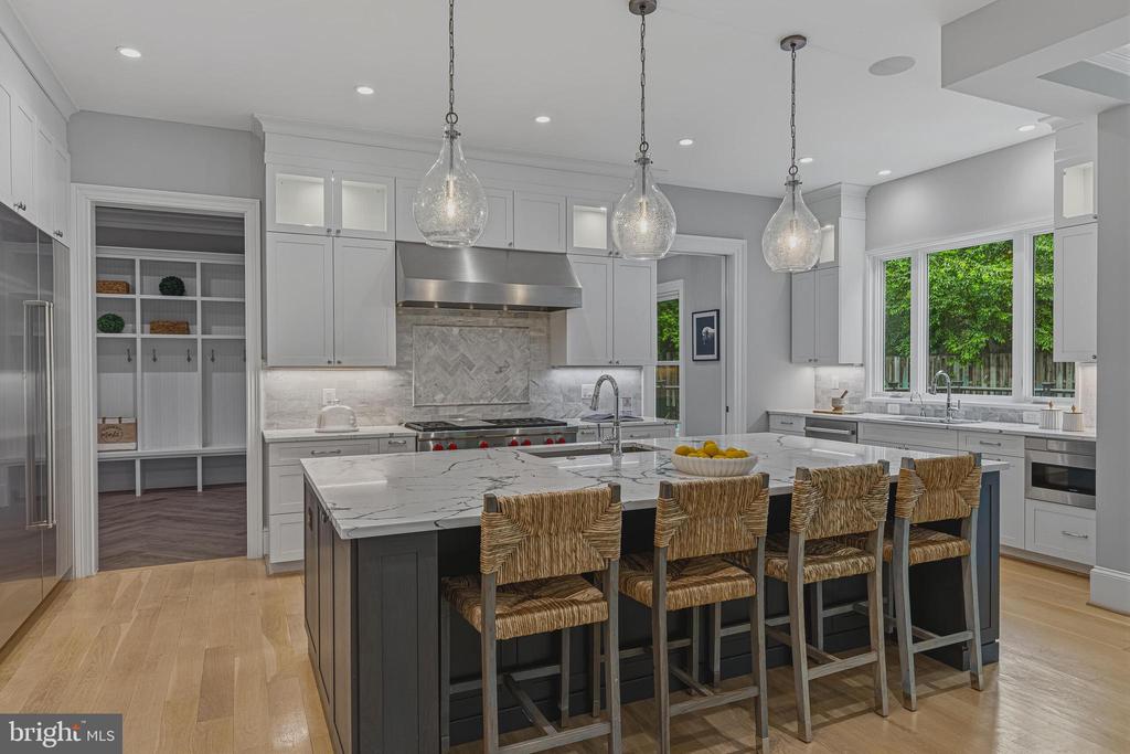 7820 CALPURNIA COURT