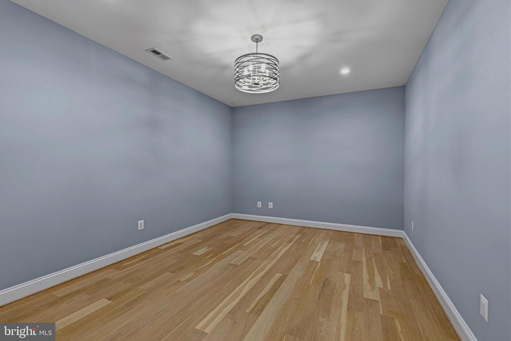 7820 CALPURNIA COURT