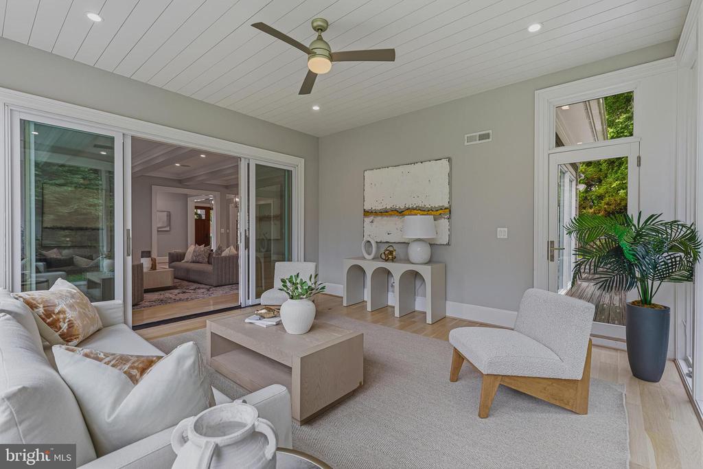 7820 CALPURNIA COURT