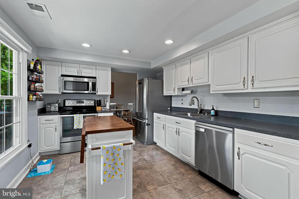 12728 BUILDERS ROAD