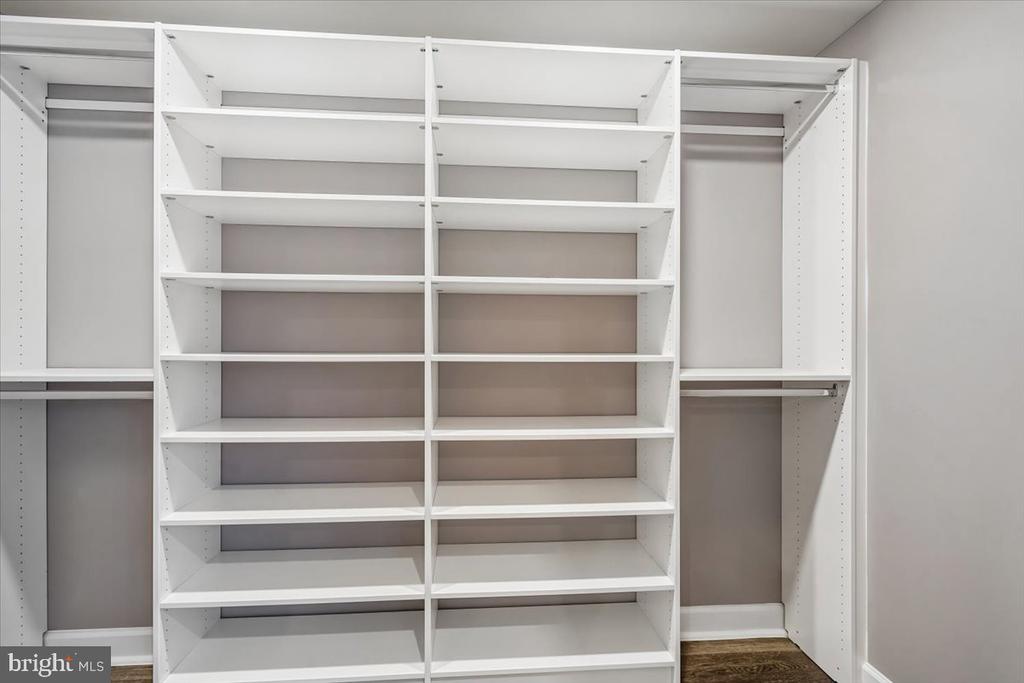 110 MARKET SQUARE NW Unit: 24