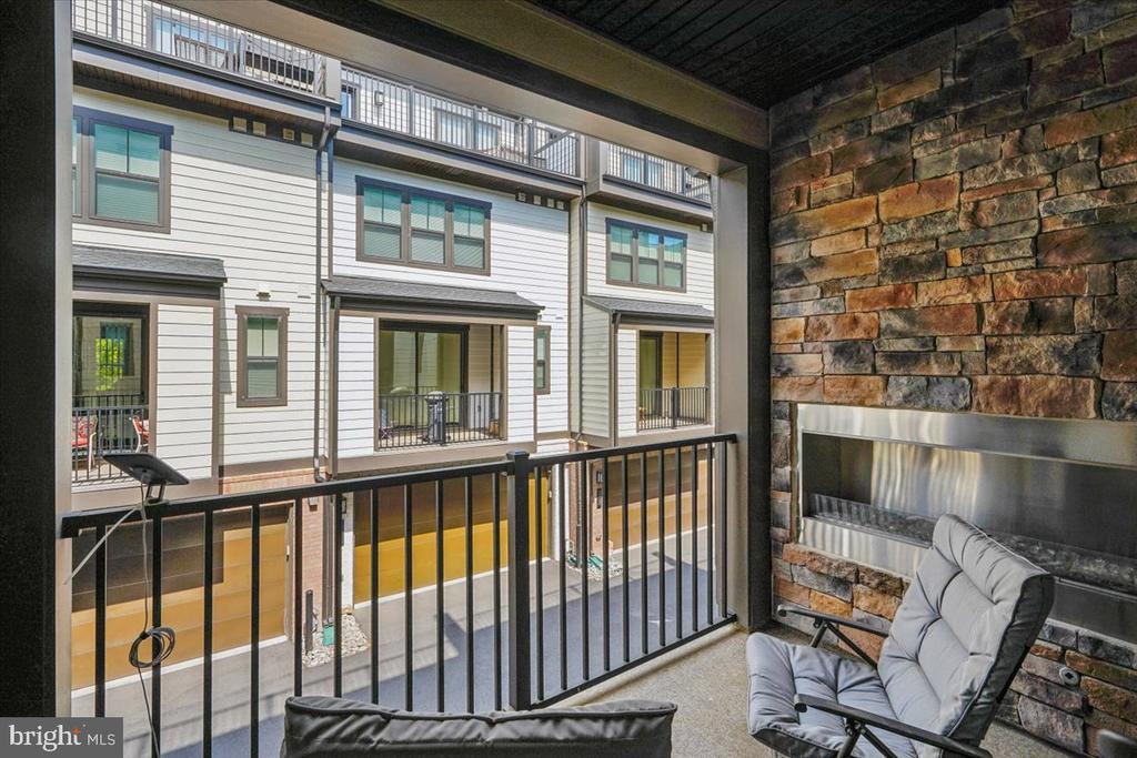110 MARKET SQUARE NW Unit: 24
