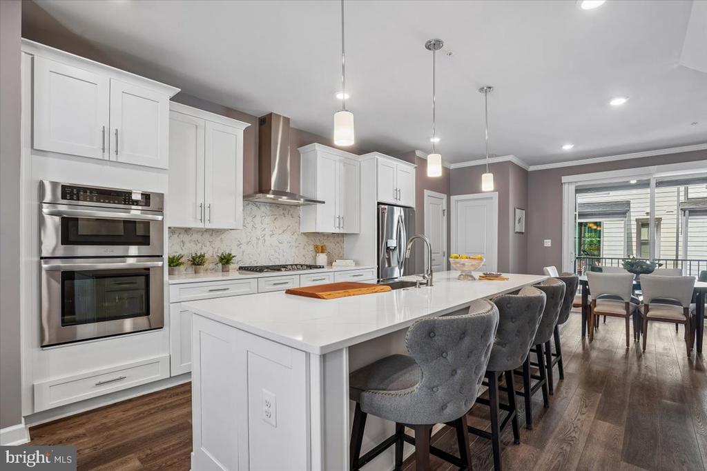 110 MARKET SQUARE NW Unit: 24