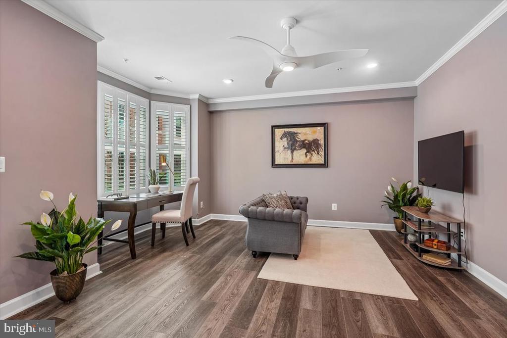 110 MARKET SQUARE NW Unit: 24