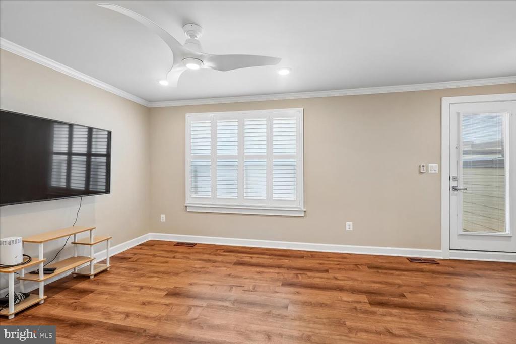 110 MARKET SQUARE NW Unit: 24