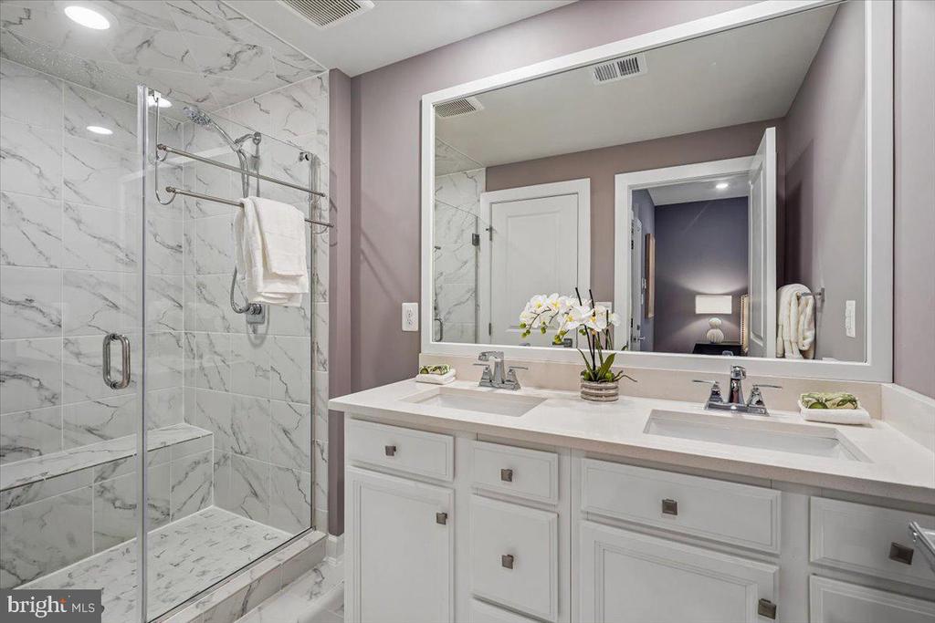 110 MARKET SQUARE NW Unit: 24