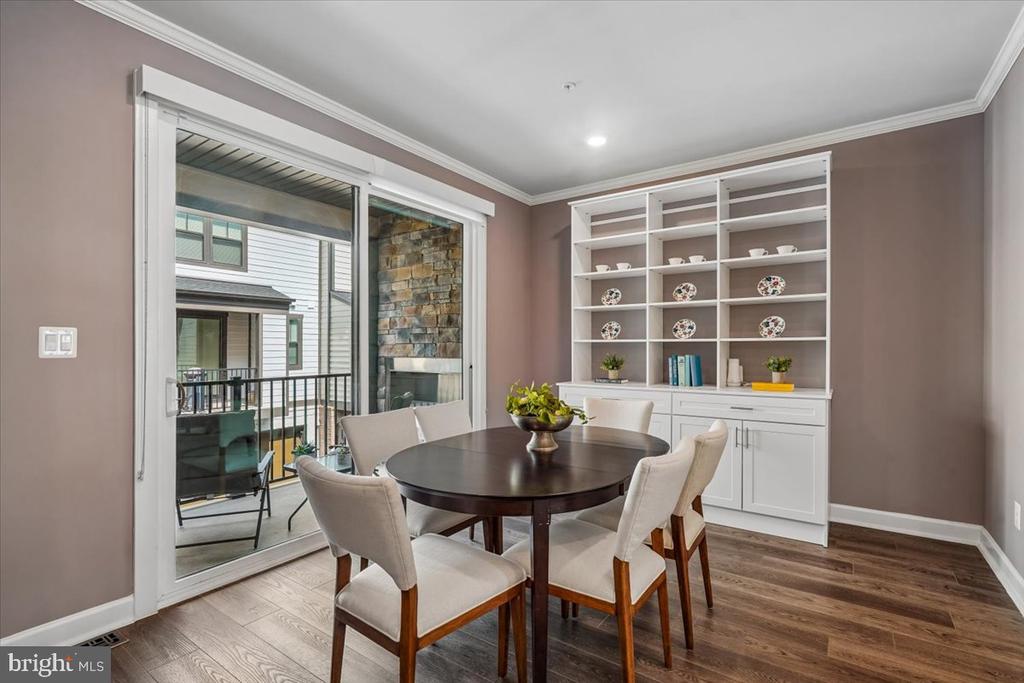 110 MARKET SQUARE NW Unit: 24