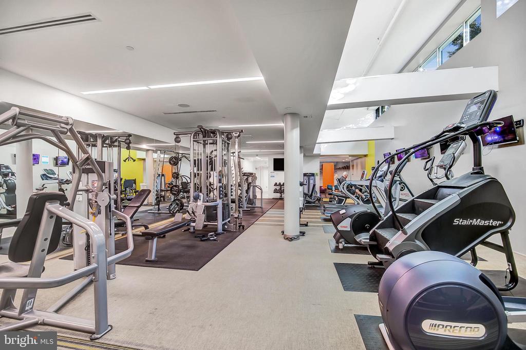 8360 GREENSBORO DRIVE 307