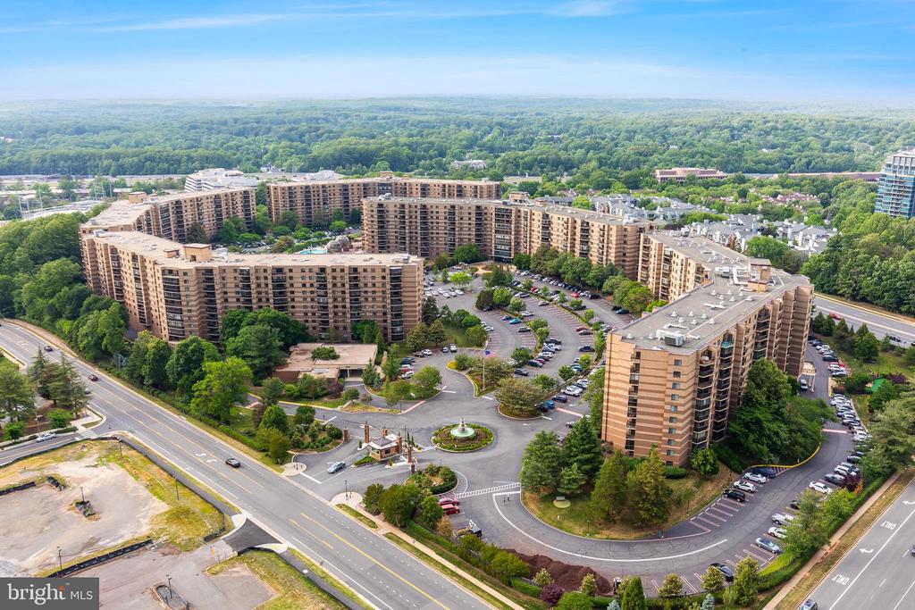 8360 GREENSBORO DRIVE 307