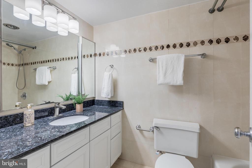 8360 GREENSBORO DRIVE 307