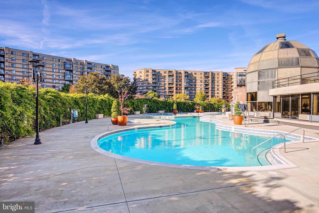 8360 GREENSBORO DRIVE 307