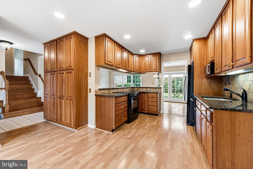 1432 FILENE COURT