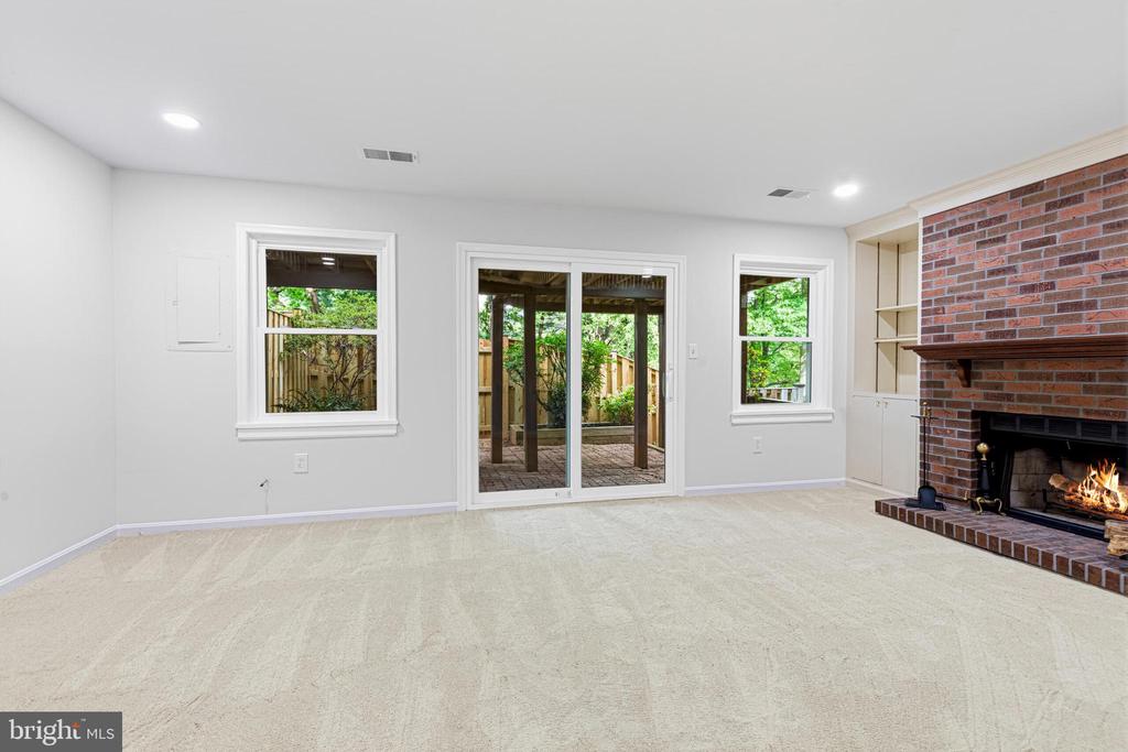2067 VAN TUYL PLACE