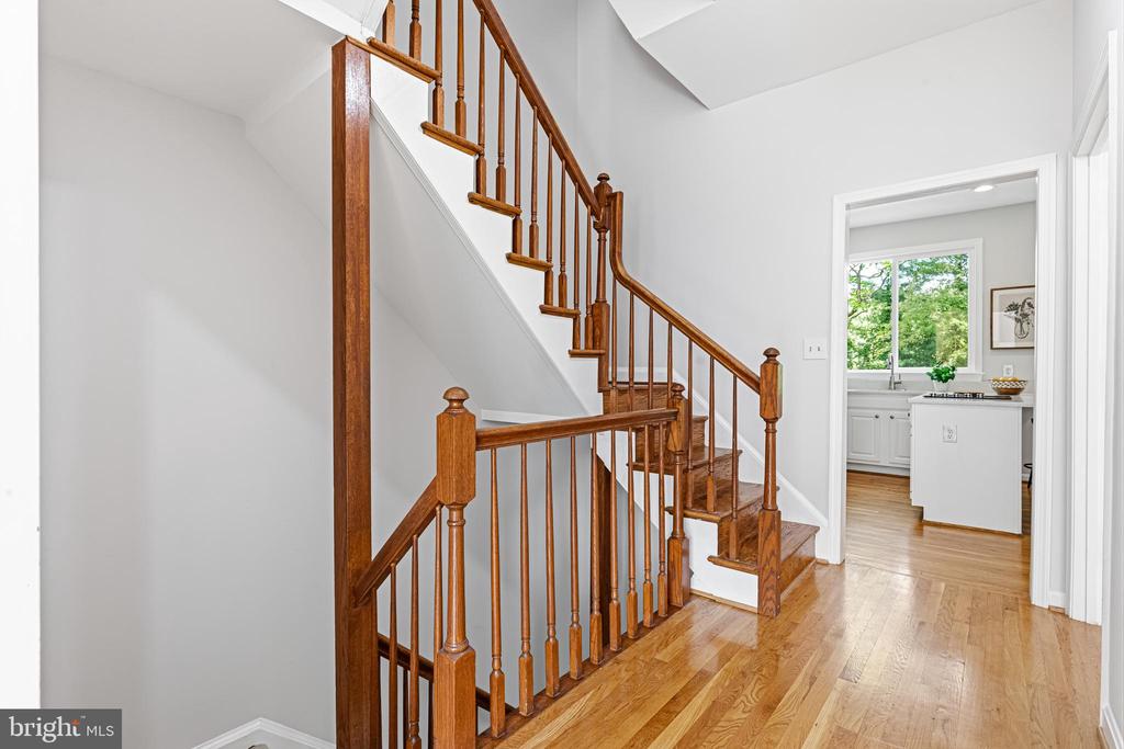 2067 VAN TUYL PLACE