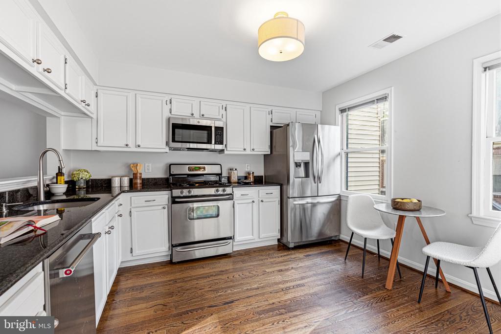 7561 CHRISLAND CV COVE