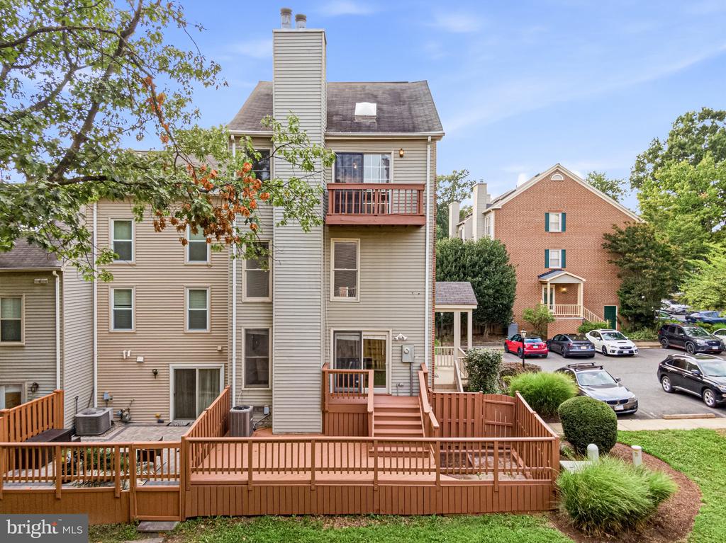 7561 CHRISLAND CV COVE