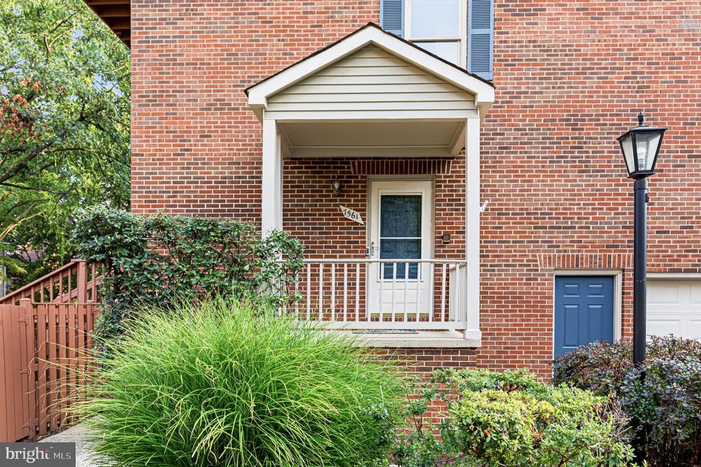 7561 CHRISLAND CV COVE