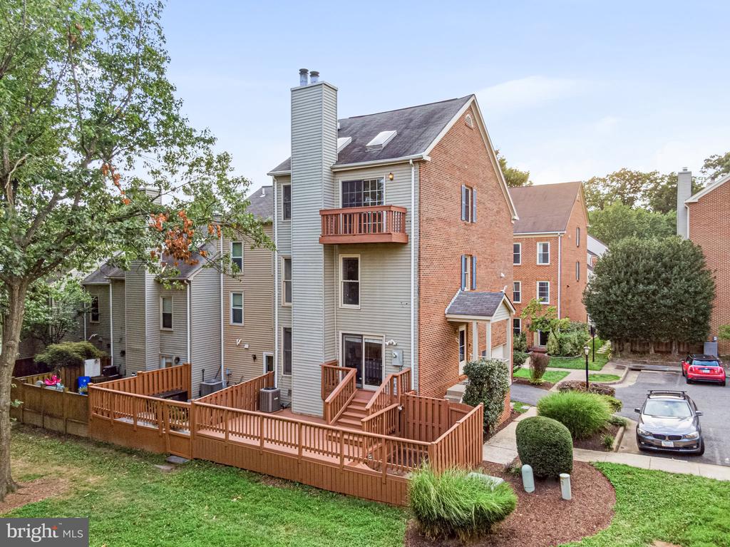 7561 CHRISLAND CV COVE