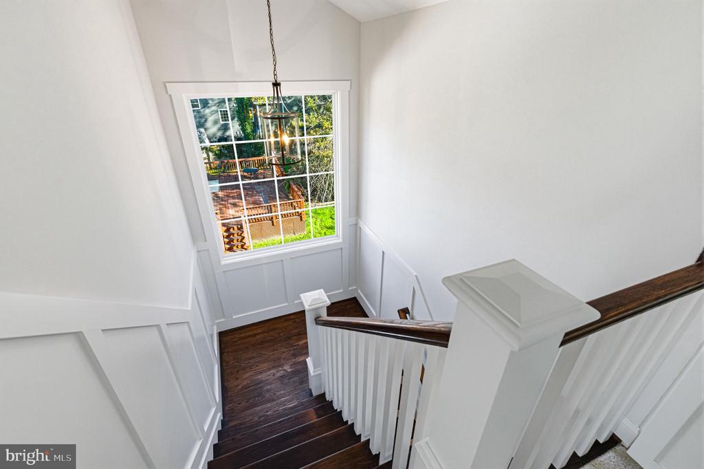 1404 COTTAGE STREET SW